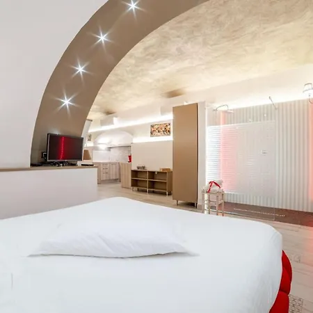 Apartment Open Space Letto Queensize Con Vista Doccia Cava De' Tirreni